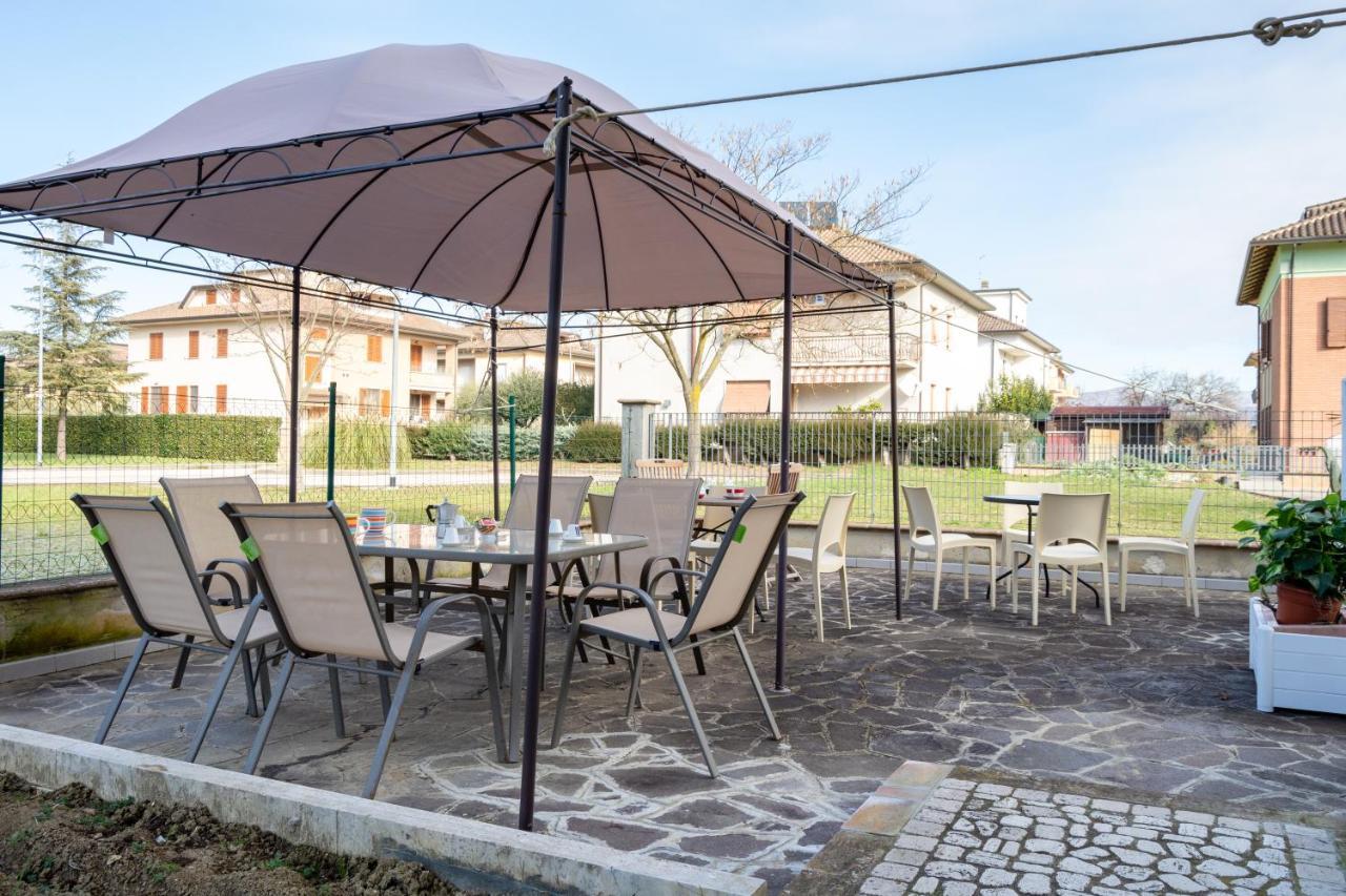 Casa Del Giardino Bright Apartment Bastia Umbra Eksteriør bilde